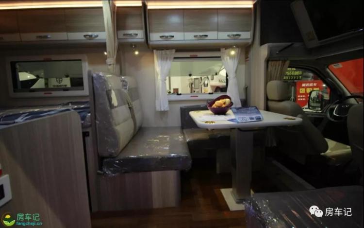 Equipped with an outdoor KTV system, the real shot of Feishen V80T RV, priced at 368,000!