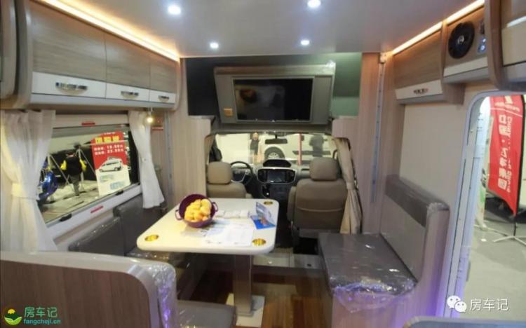 Equipped with an outdoor KTV system, the real shot of Feishen V80T RV, priced at 368,000!