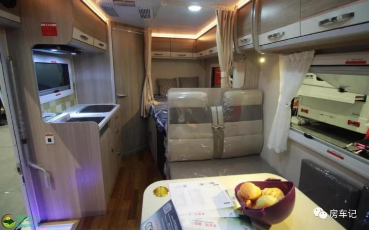 Equipped with an outdoor KTV system, the real shot of Feishen V80T RV, priced at 368,000!