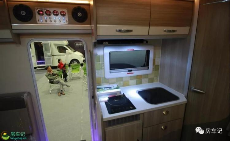 Equipped with an outdoor KTV system, the real shot of Feishen V80T RV, priced at 368,000!