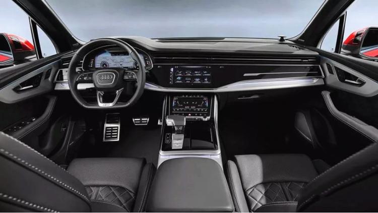 Analysis of the minor facelift Audi Q7 due to changes in details