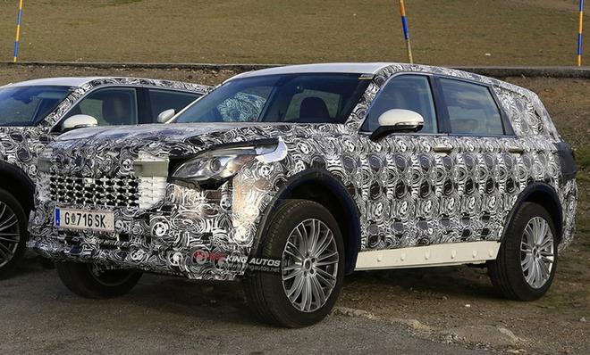 China flagship SUV road test spy photos exposure will be listed in September