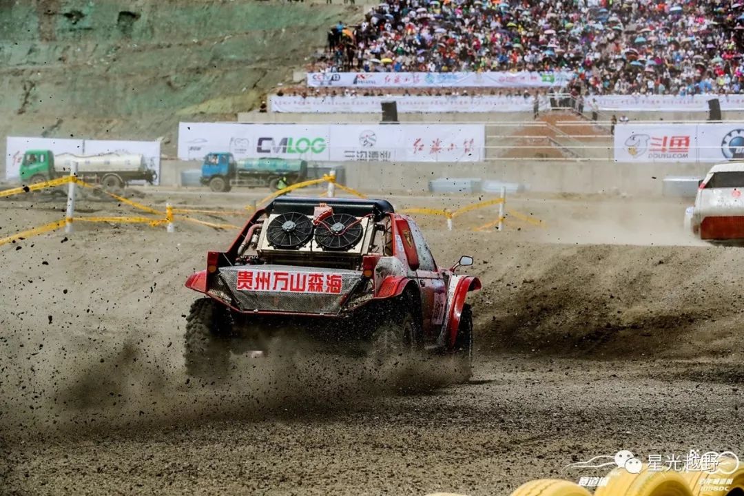 2019 COC Liaoning Fuxin Station surprises the pure women's stunt team debut stage several joys