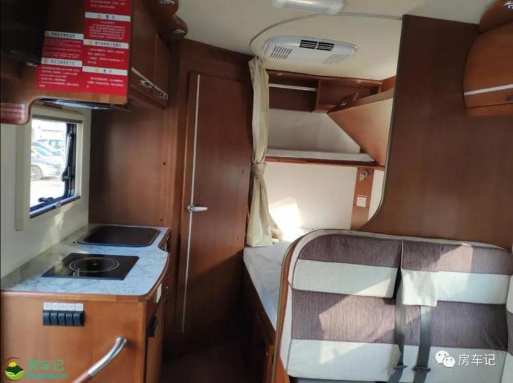 The round and full body, rich American-style interior, the real shot of Longcuiduofei C10 RV!