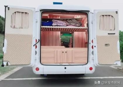 This Wuling RV is priced at 18.8W, with a large space comparable to a C-type car, with 6 seats and 4 bedrooms