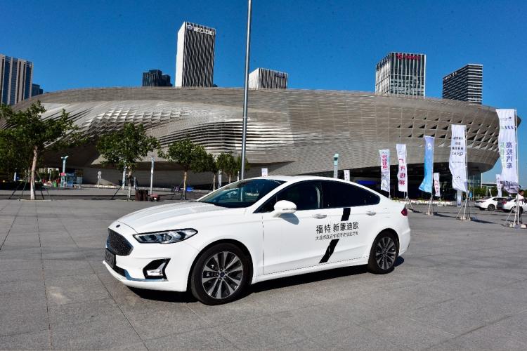 New Ford Mondeo assists the 2019 Summer Davos Annual Conference to escort the travel of guests