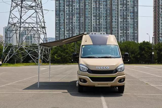 High-quality automatic B-type RV Jingyanqi 599, 8AT, Iveco chassis