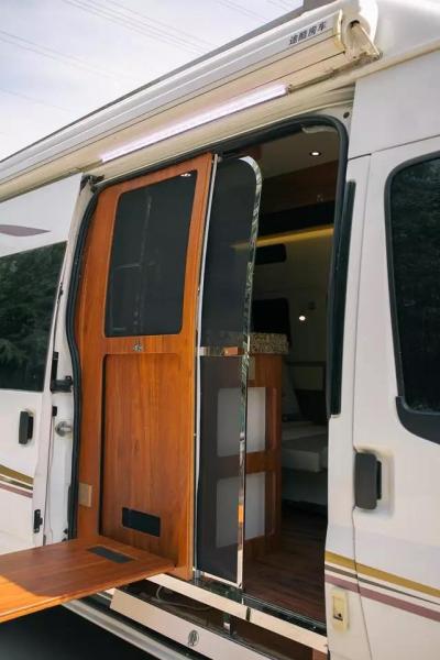 Given you a 3-bed, 6-seater Tuku RV, where will you and 