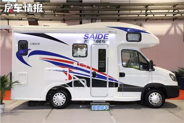RV with 240L water tank + 800Ah lithium battery, 3.0T powerful power, sleeps 5