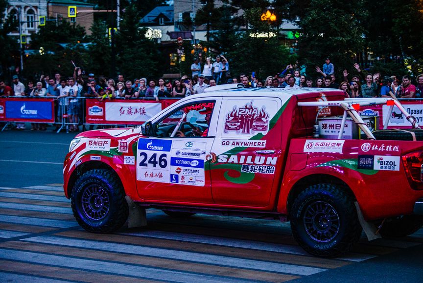 The 2019 Silk Road Rally kicked off and the Zhengzhou Nissan Navara Racing Team made a domineering debut