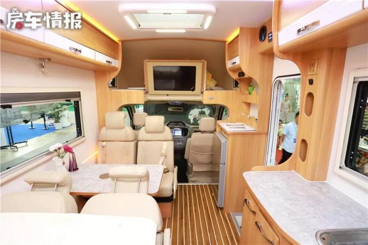 RVs that meet the National VI standards are priced at affordable prices and have a large space to drive, so you don’t have to worry about being licensed in various provinces and cities