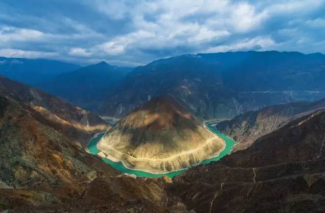 The whole picture of the Yangtze River is beyond imagination!