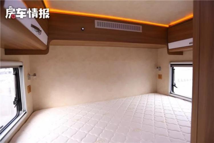 3.0T+8AT strong power combination, RV with children's bed, the elderly and children like it!