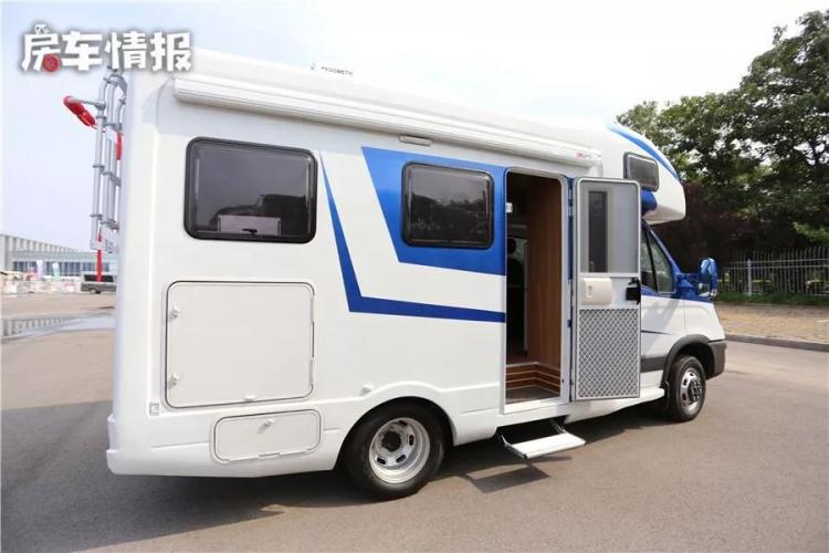 3.0T+8AT strong power combination, RV with children's bed, the elderly and children like it!