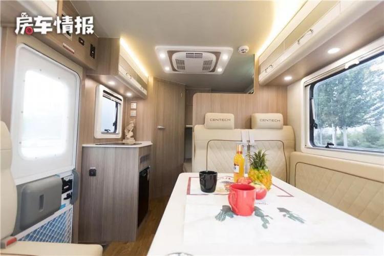 A C-type RV with a special price of more than 300,000 yuan can sleep 6 people inside! Powerful or automatic