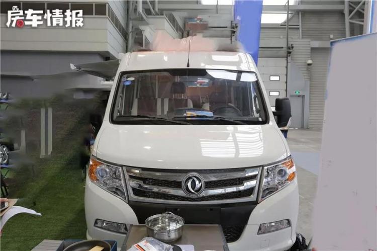 It can be driven for work and travel. The fuel consumption of this RV is only 7.4L, and the price is more than 100,000!