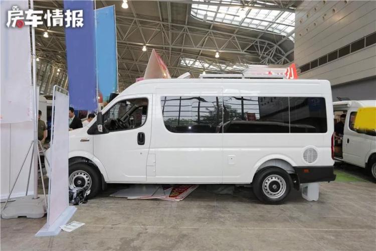 It can be driven for work and travel. The fuel consumption of this RV is only 7.4L, and the price is more than 100,000!