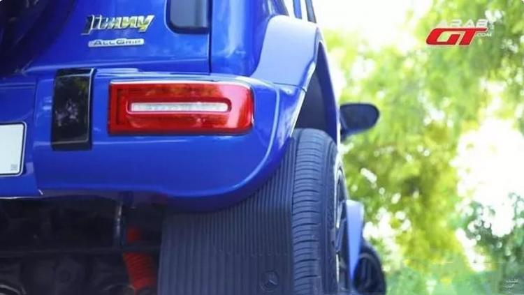 Looking at the big G from a distance, looking at the small J up close, a new round of Jimny G-class modification kits debut