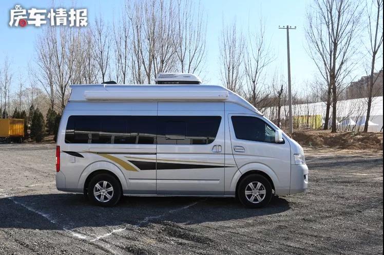 The caravan favored by working families, it can be used for both work and travel, with low fuel consumption of more than 100,000 yuan.