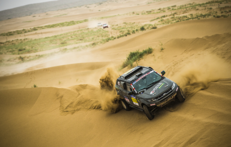 Lufengsu horsepower team performed strongly to conquer the Silk Road Rally