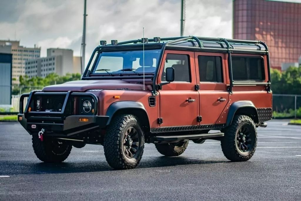 Are there any of these 5 hardcore Land Rovers that you like?