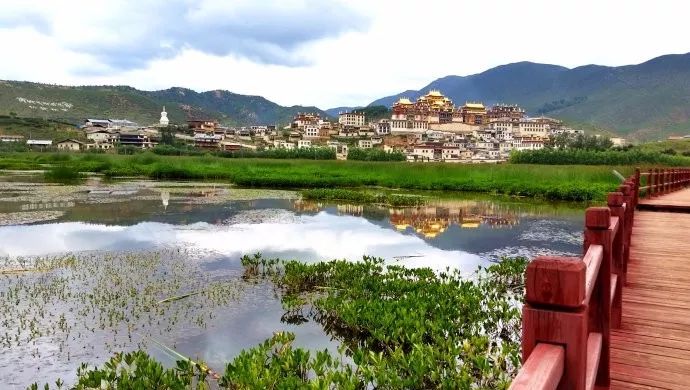 The real poetic town in Yunnan, more beautiful than Dali in Lijiang, can be called a paradise on earth