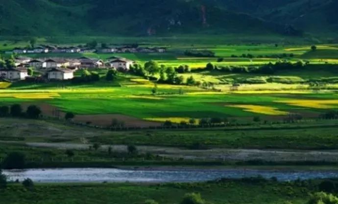 The real poetic town in Yunnan, more beautiful than Dali in Lijiang, can be called a paradise on earth