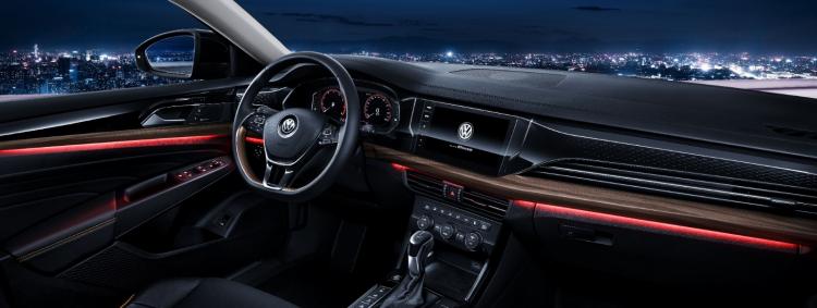 The duo of aesthetics and technology, the new generation of Passat interprets the strength of 