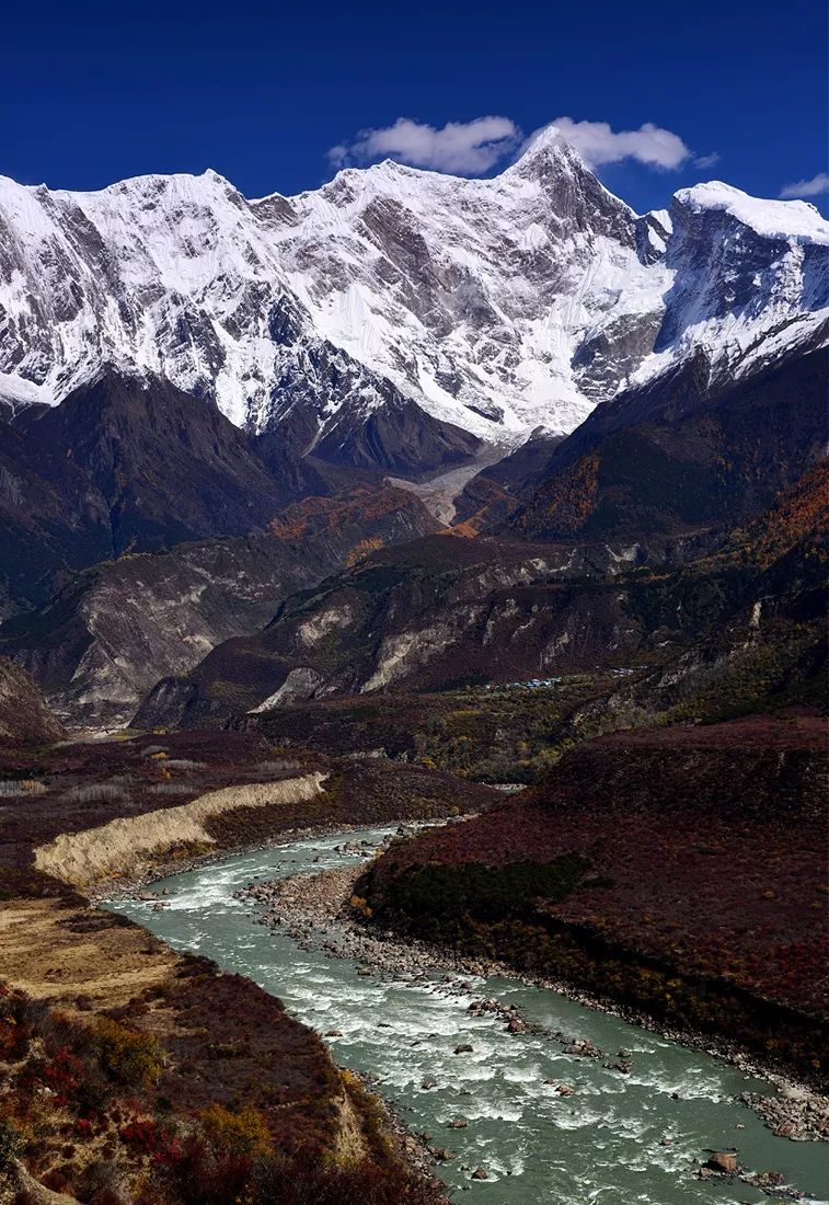 Tibet, you can go 100 times!