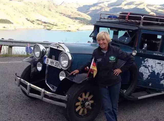 The 80-year-old grandma drove around 58 countries: such a life is really cool!