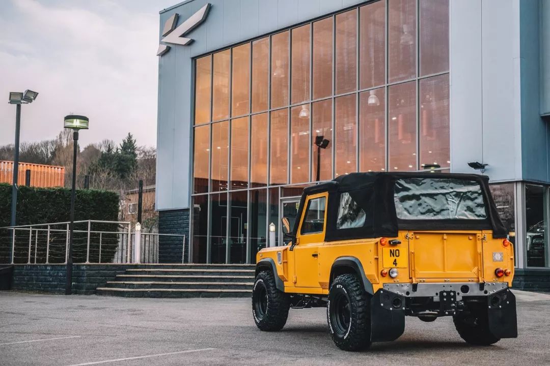 When it comes to off-road vehicle temperament, the guards are always sure about it!