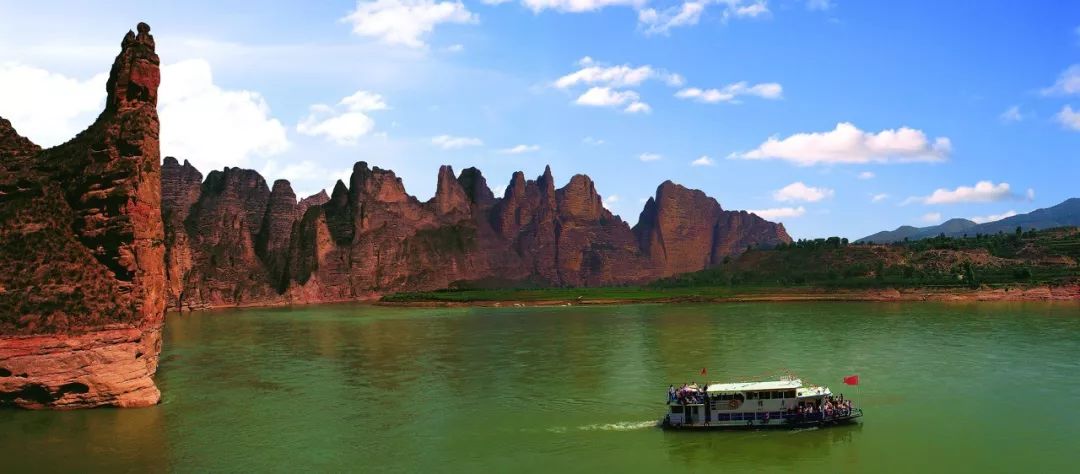 Crossing four provinces and passing hundreds of scenic spots, this stunning National Highway 213, you can enjoy the beauty of half of China once you go there