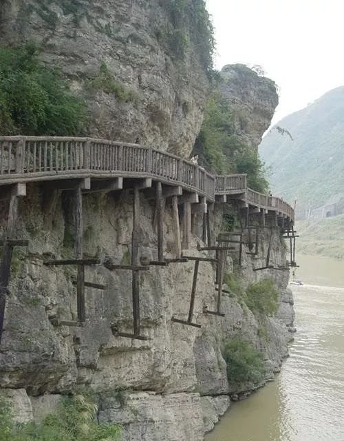 The Shu road that is difficult to reach the blue sky: a heavenly road, half of Chinese history