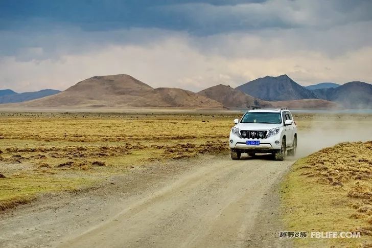 Bring two beauties, drive Prado 6,000 kilometers in 8 days to Tibet, and share driving experience