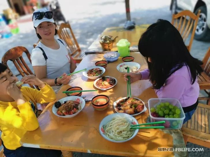 Traveling in Xinjiang | Bring your family and pots and pans, let's go!