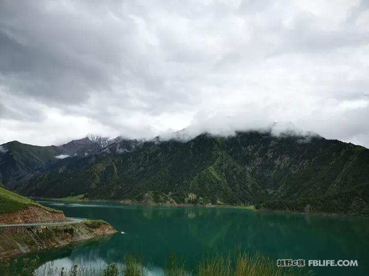 Traveling in Xinjiang | Bring your family and pots and pans, let's go!