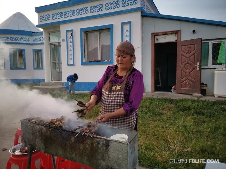 Traveling in Xinjiang | Bring your family and pots and pans, let's go!