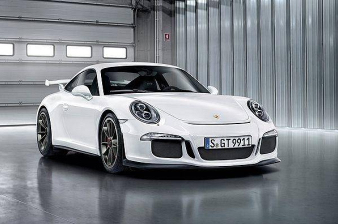 Six generations of a pure sports car, the 20th anniversary of the Porsche 911 GT3