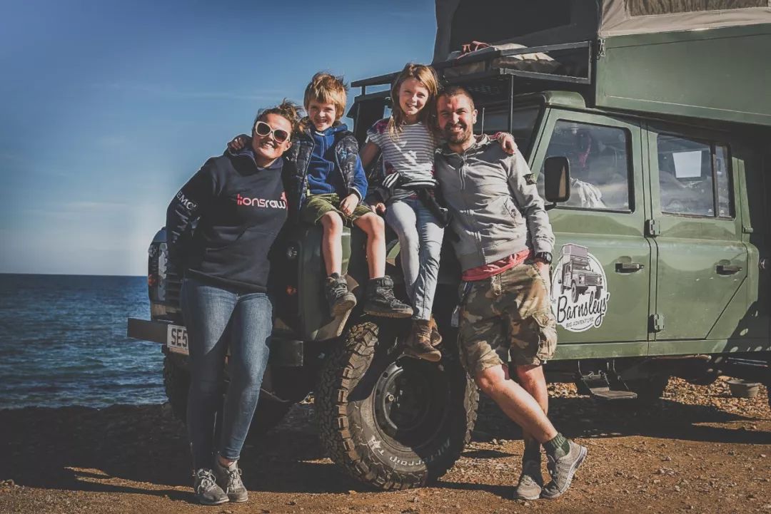 Everyone has the right to choose their own life, such as driving a Defender to travel around the world