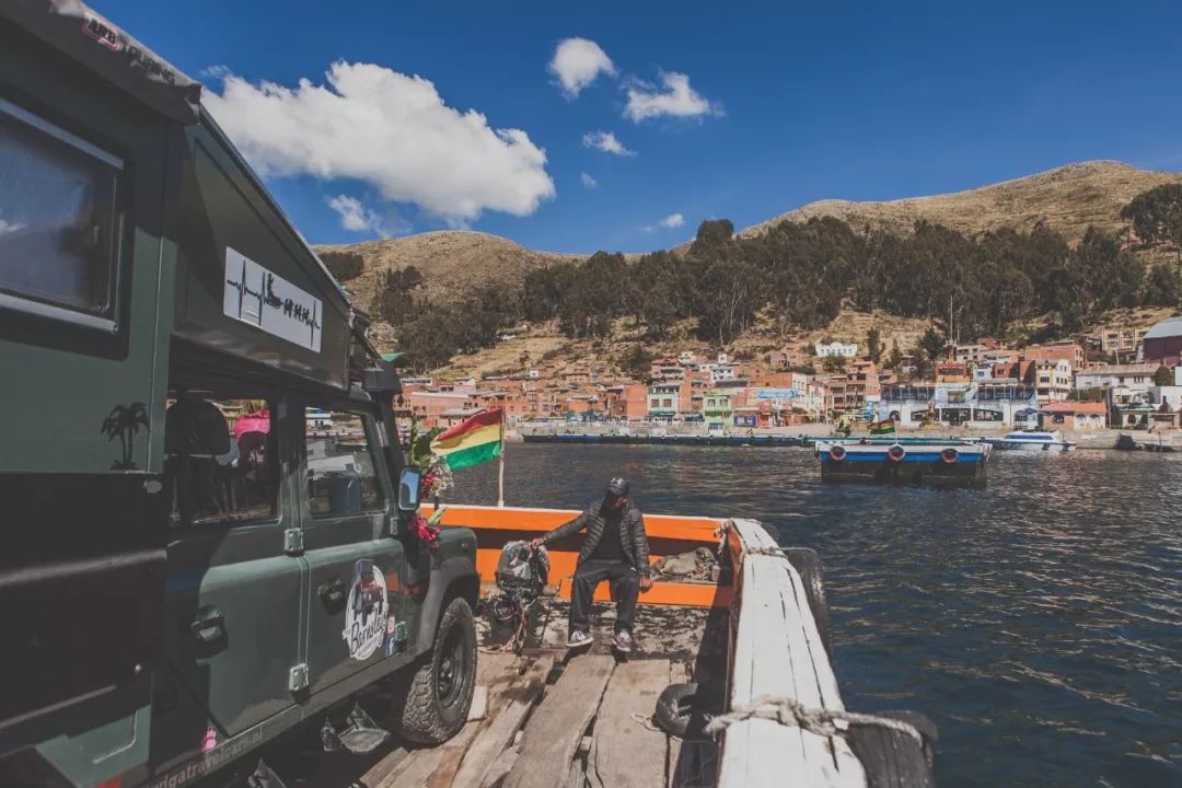 Everyone has the right to choose their own life, such as driving a Defender to travel around the world