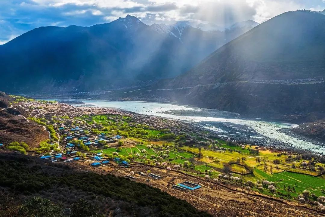 Sichuan-Tibet Line 318, this road on earth will usher in its most beautiful time!