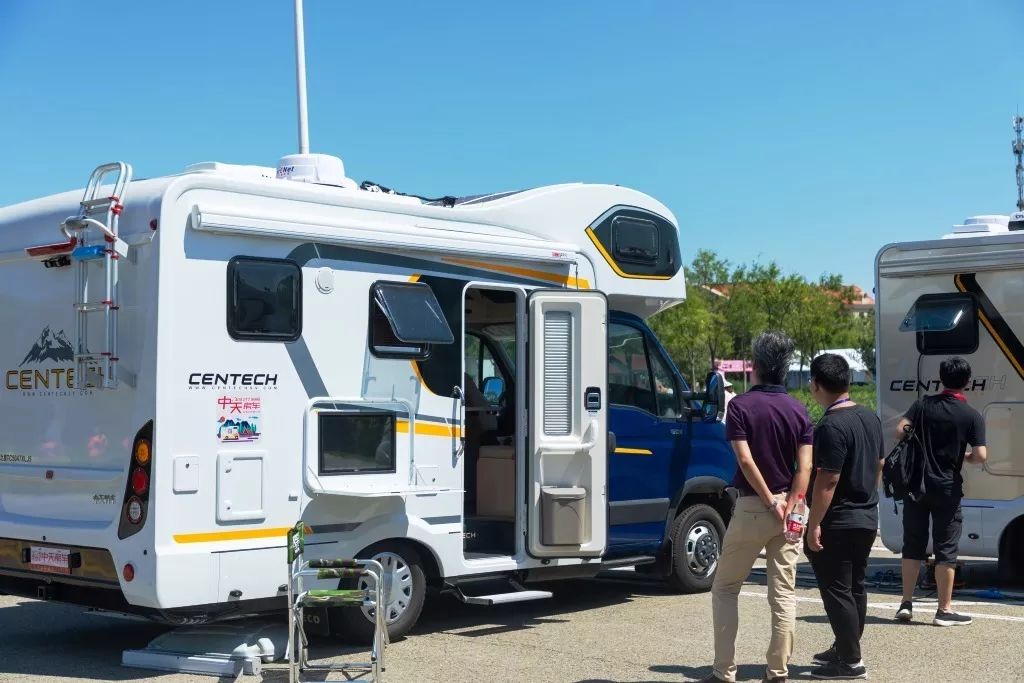 Review the 6th China Automobile (RV) Camping Conference Camping Equipment and RV Exhibition