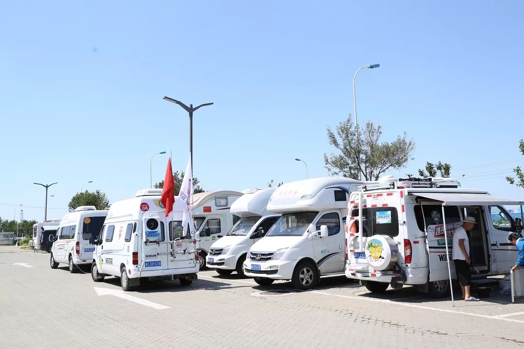 Review the 6th China Automobile (RV) Camping Conference Camping Equipment and RV Exhibition