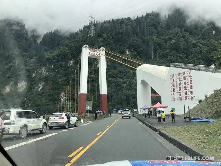 D-MAX self-driving Tibet through Bingchacha across the Ali line