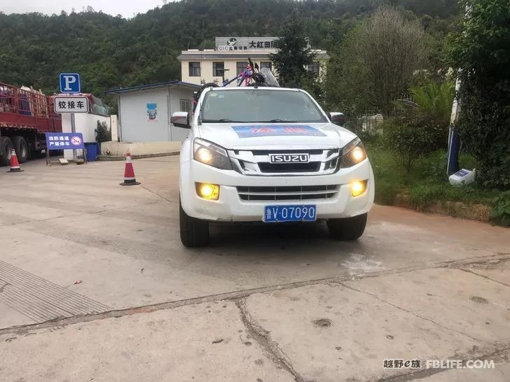 D-MAX self-driving Tibet through Bingchacha across the Ali line