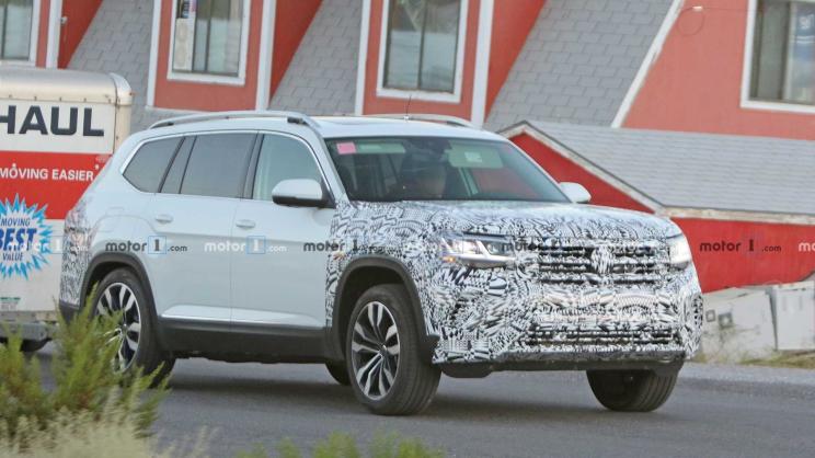 Spy photos of the new Volkswagen Atlas may be unveiled in early 2020