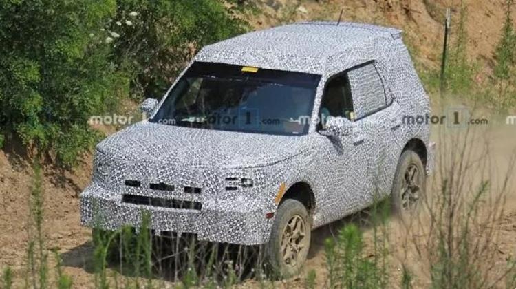 Baby Bronco! Ford small off-road SUV spy photos exposure