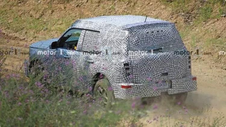 Baby Bronco! Ford small off-road SUV spy photos exposure