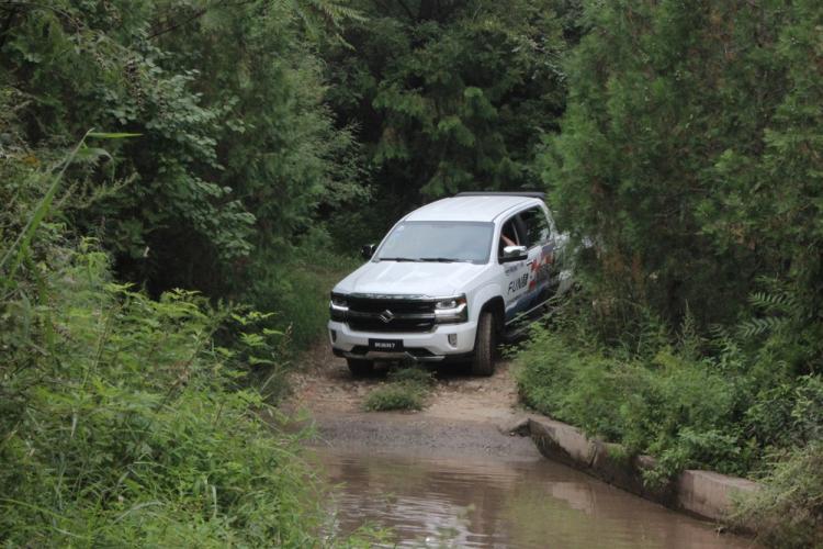 American-style wild and hardcore test drive Huanghai N7 gasoline version