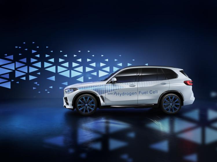 BMW hydrogen fuel cell concept car unveiled at 2019 Frankfurt Motor Show
